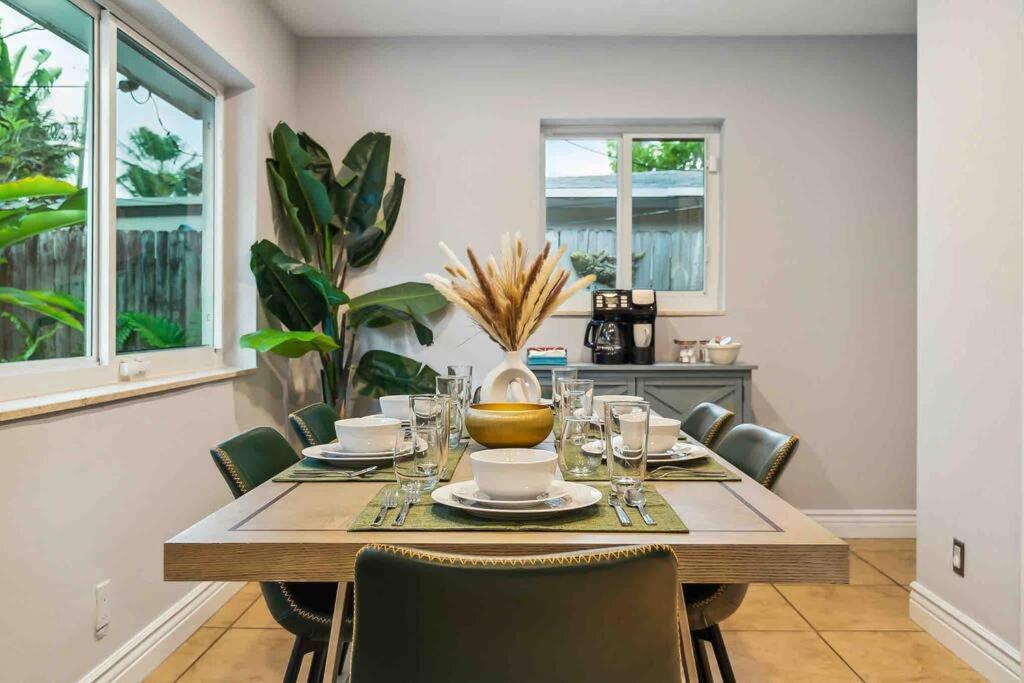 Private Oasis With Pool Near Beaches, Dining & Las Olas Fort Lauderdale Kültér fotó